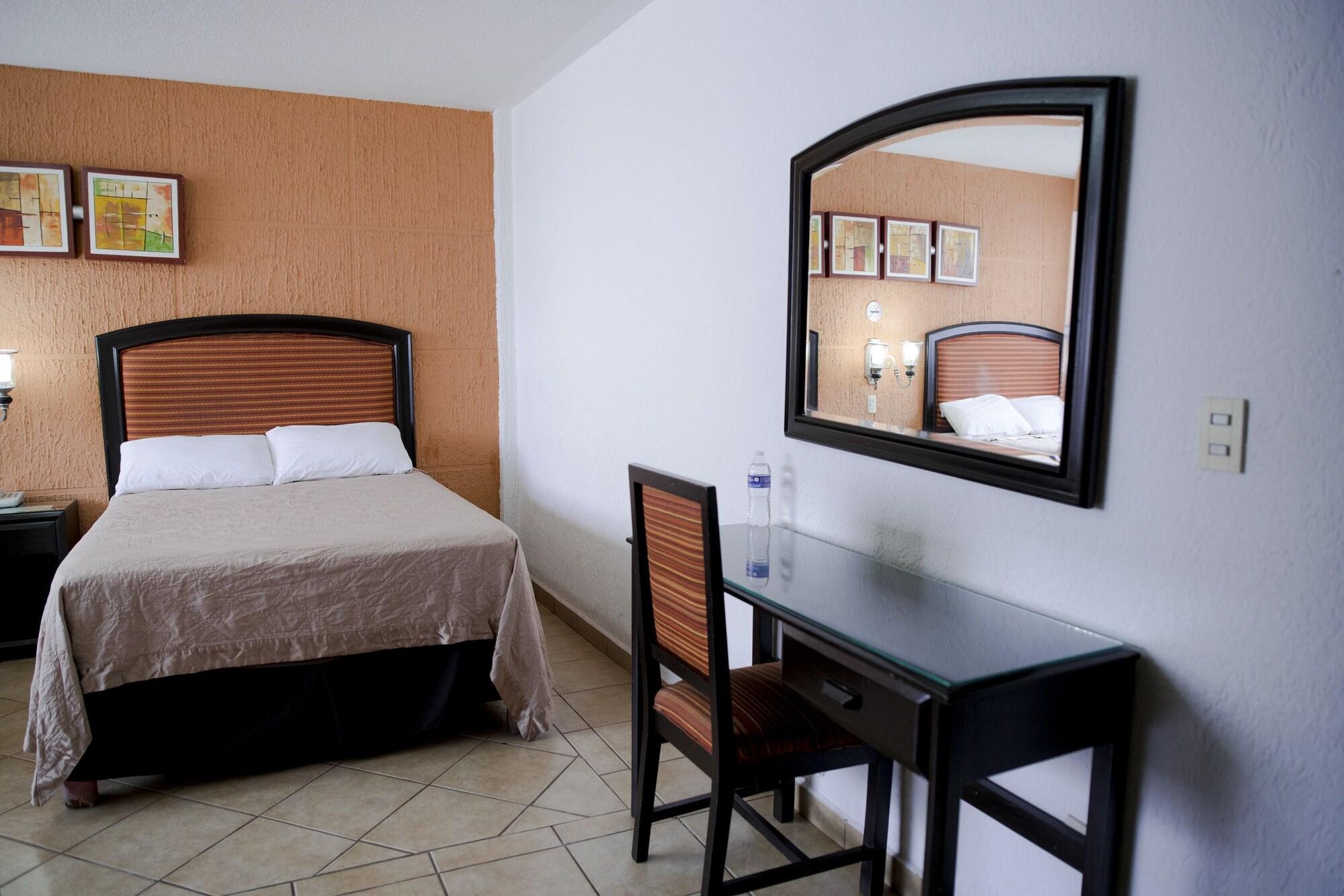Hotel Eh Ejecutivo Urban Tepic Zewnętrze zdjęcie