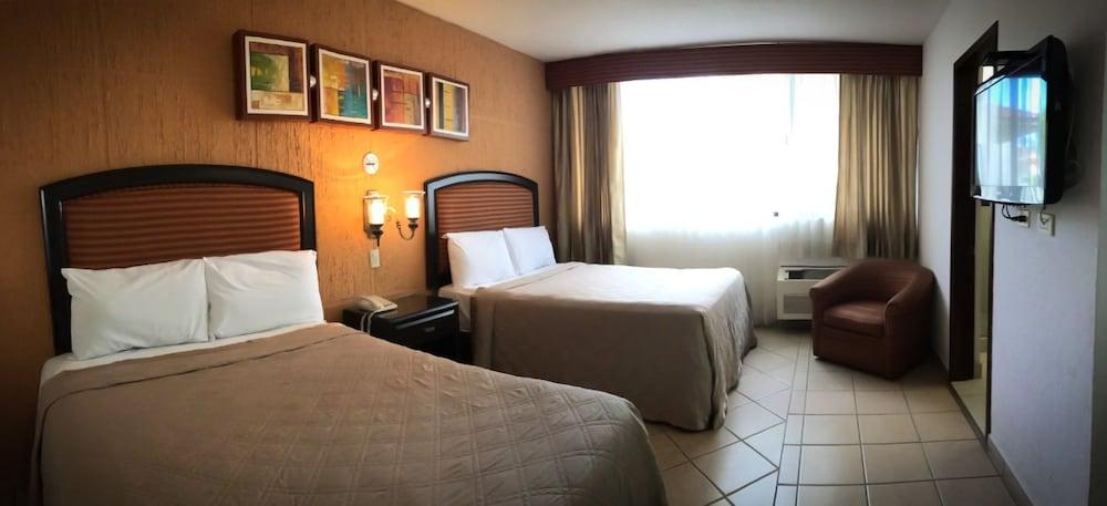 Hotel Eh Ejecutivo Urban Tepic Zewnętrze zdjęcie
