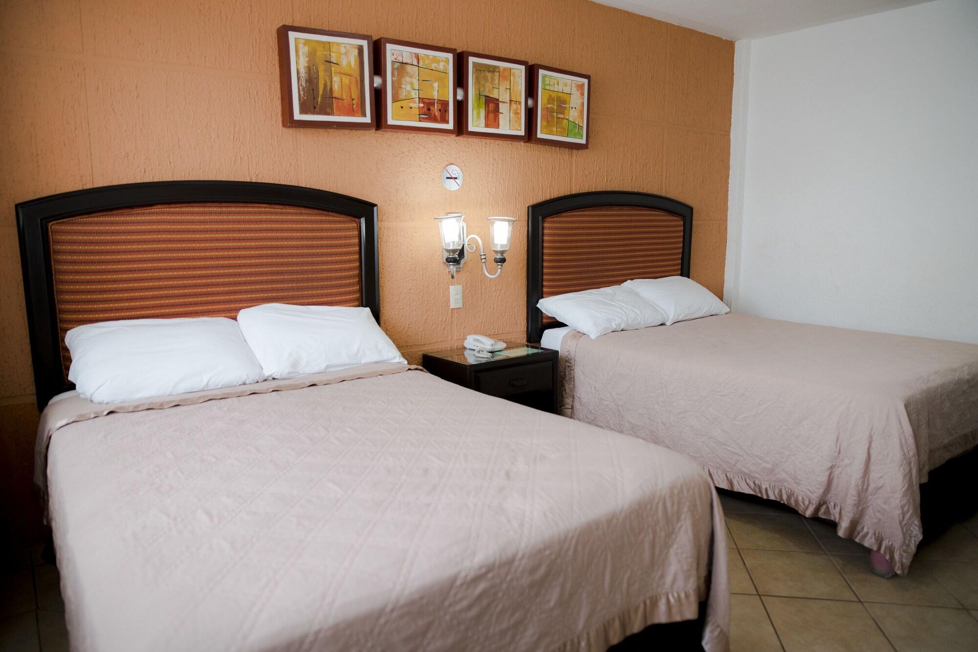 Hotel Eh Ejecutivo Urban Tepic Zewnętrze zdjęcie