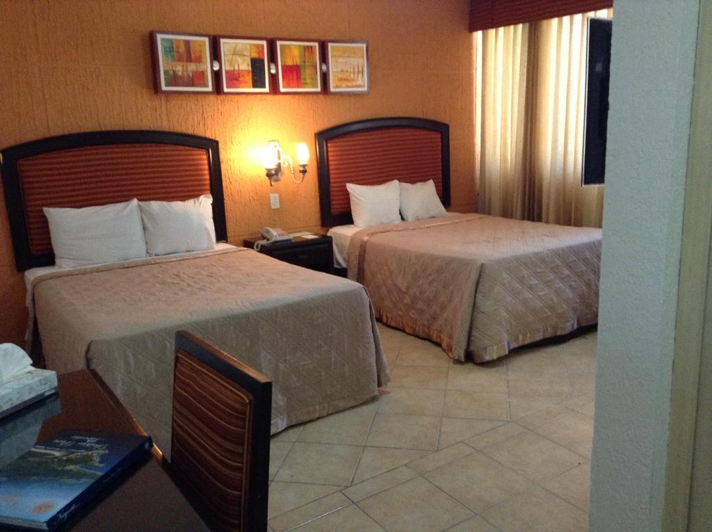 Hotel Eh Ejecutivo Urban Tepic Zewnętrze zdjęcie