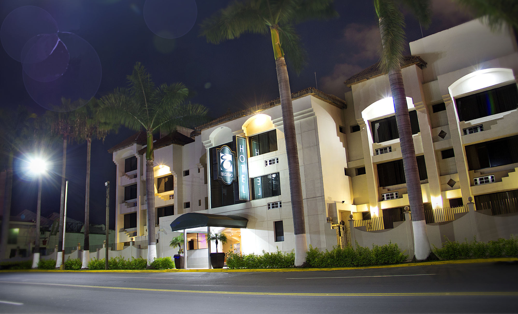 Hotel Eh Ejecutivo Urban Tepic Zewnętrze zdjęcie